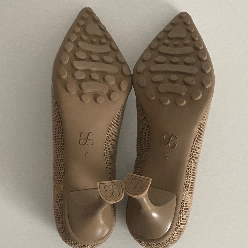 SoftBounce Pointed Toe Stiletto Heeled Pump — apricot - Picture 5 of 16